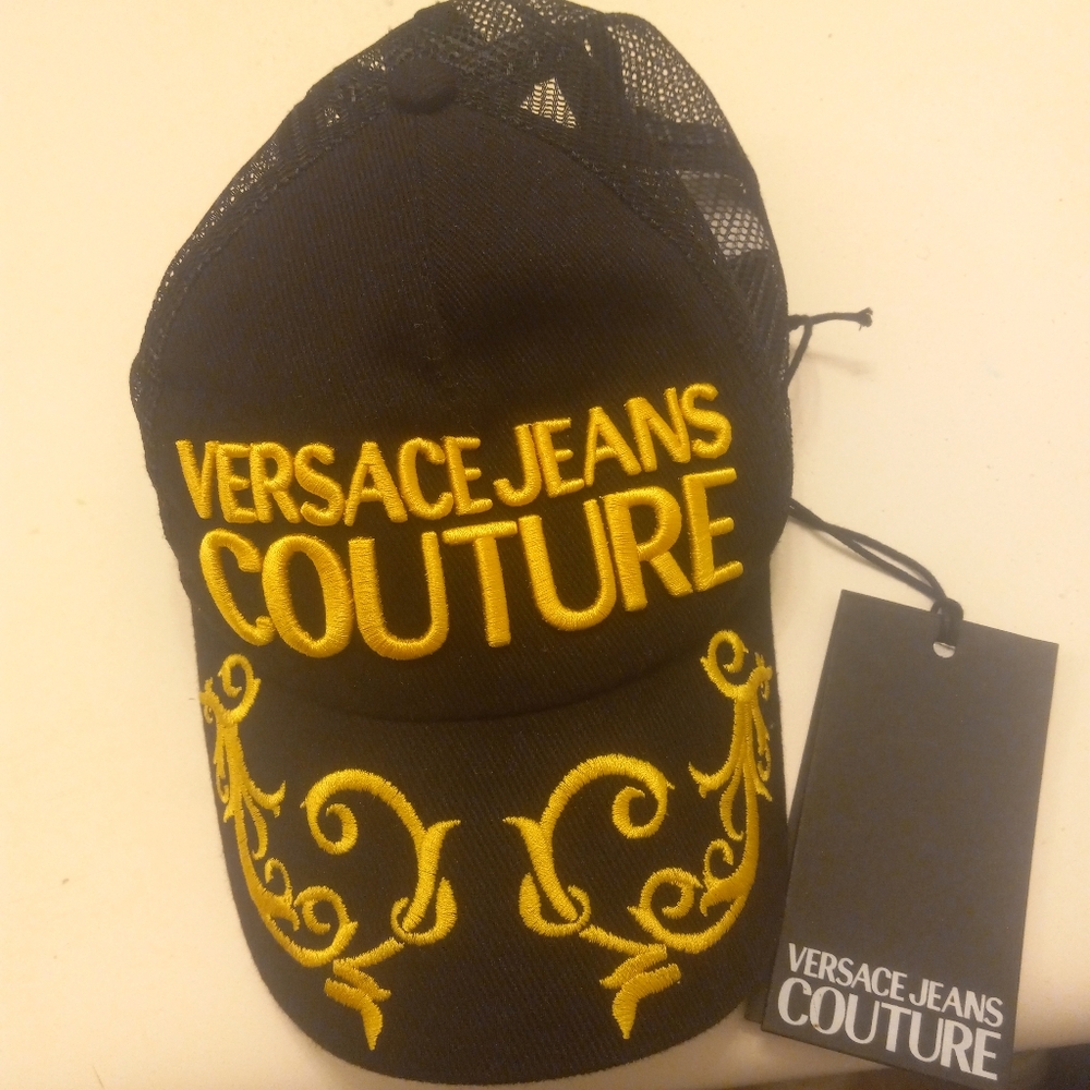 New Versace jeans couture hat with tag, worn two times.